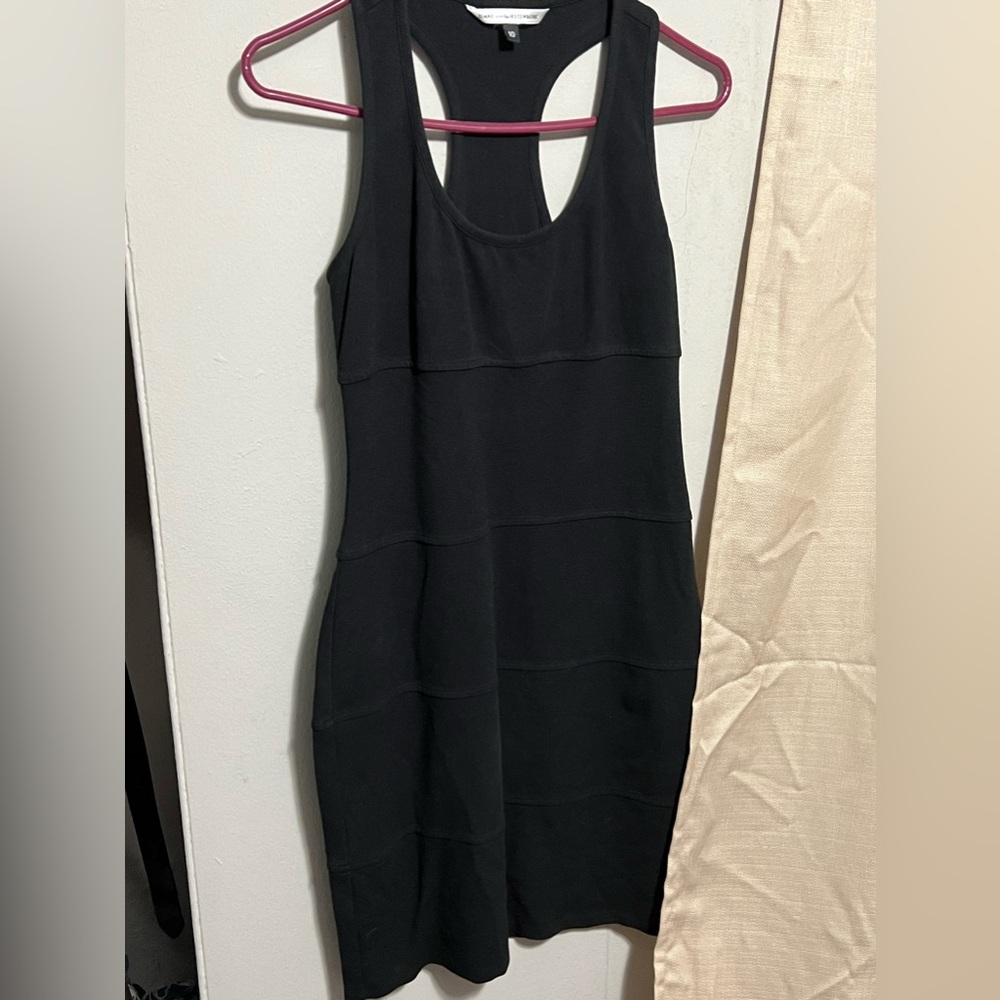 Diane von Furstenberg size 10 razorback black fitted dress